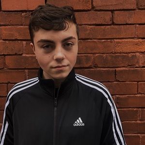 Meet your Posher, Hunter